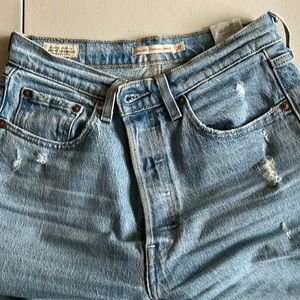 Levi’s Ribcage Straight Ankle women’s jeans in size 27